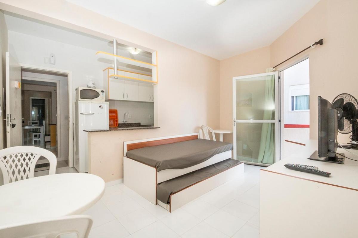 Residencial Melfi 3 Ap.1 Frente Appartement Bombinhas Buitenkant foto